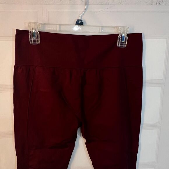 Fabletics sync 7/8 perforated legging size xl - Picture 6 of 8